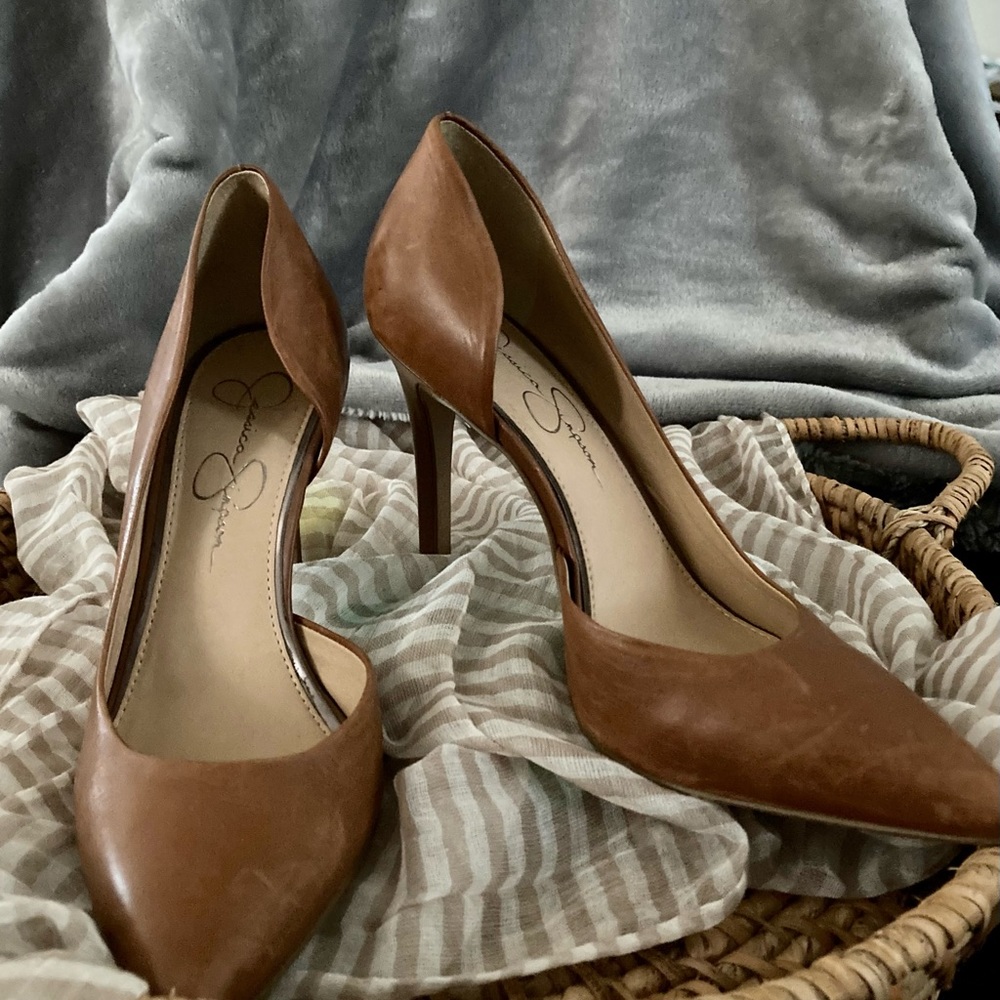 JESSICA SIMPSON - ‘Claudette’ cognac leather stilettos.  7.5  D’Orsay-style.